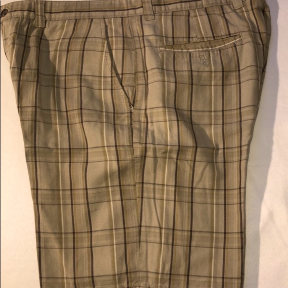 Tasso Elba mens 36 khaki Casual shorts
